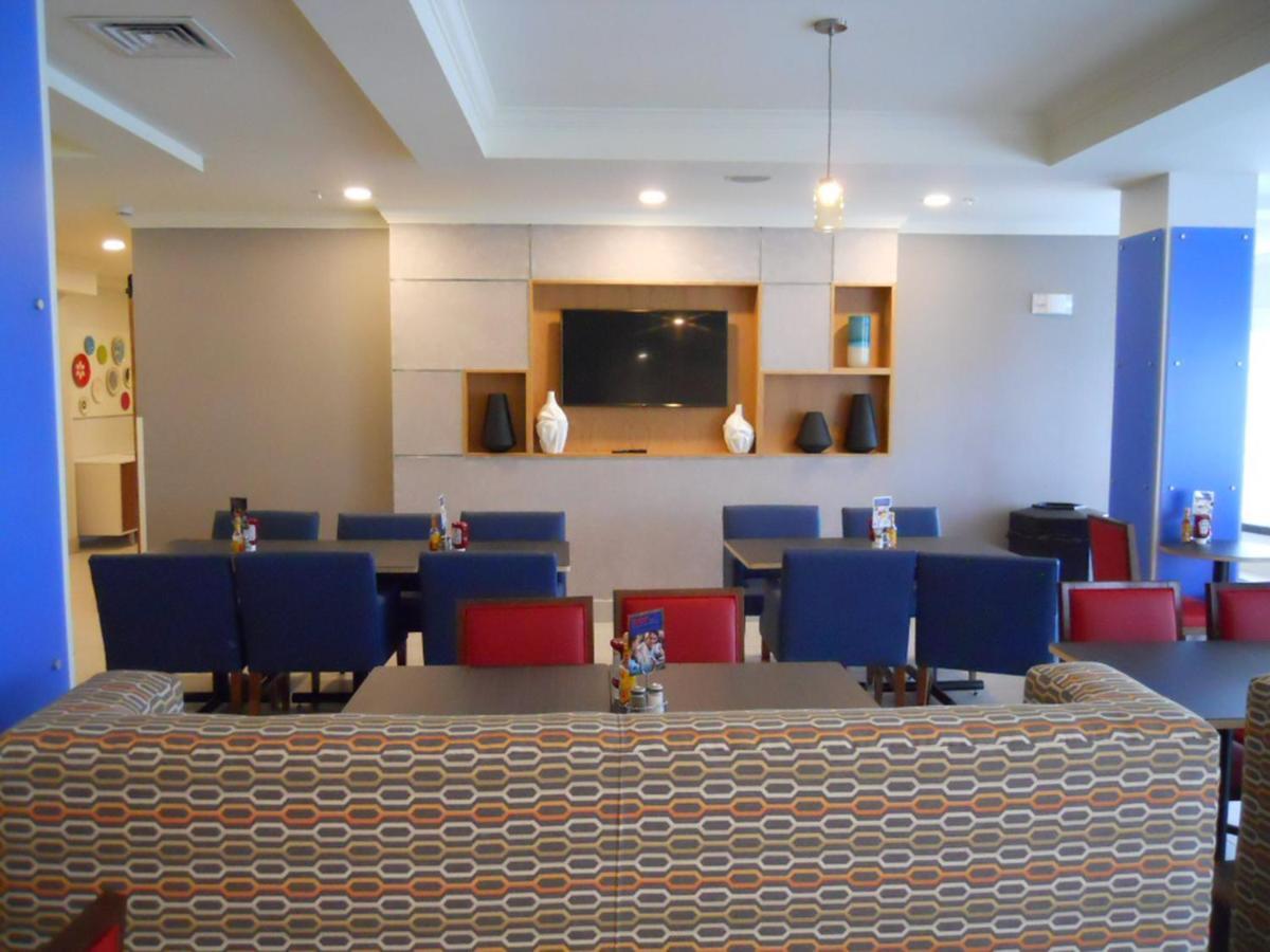 Holiday Inn Express Hotel & Suites Bethlehem Airport/Allentown Area By Ihg Exterior photo